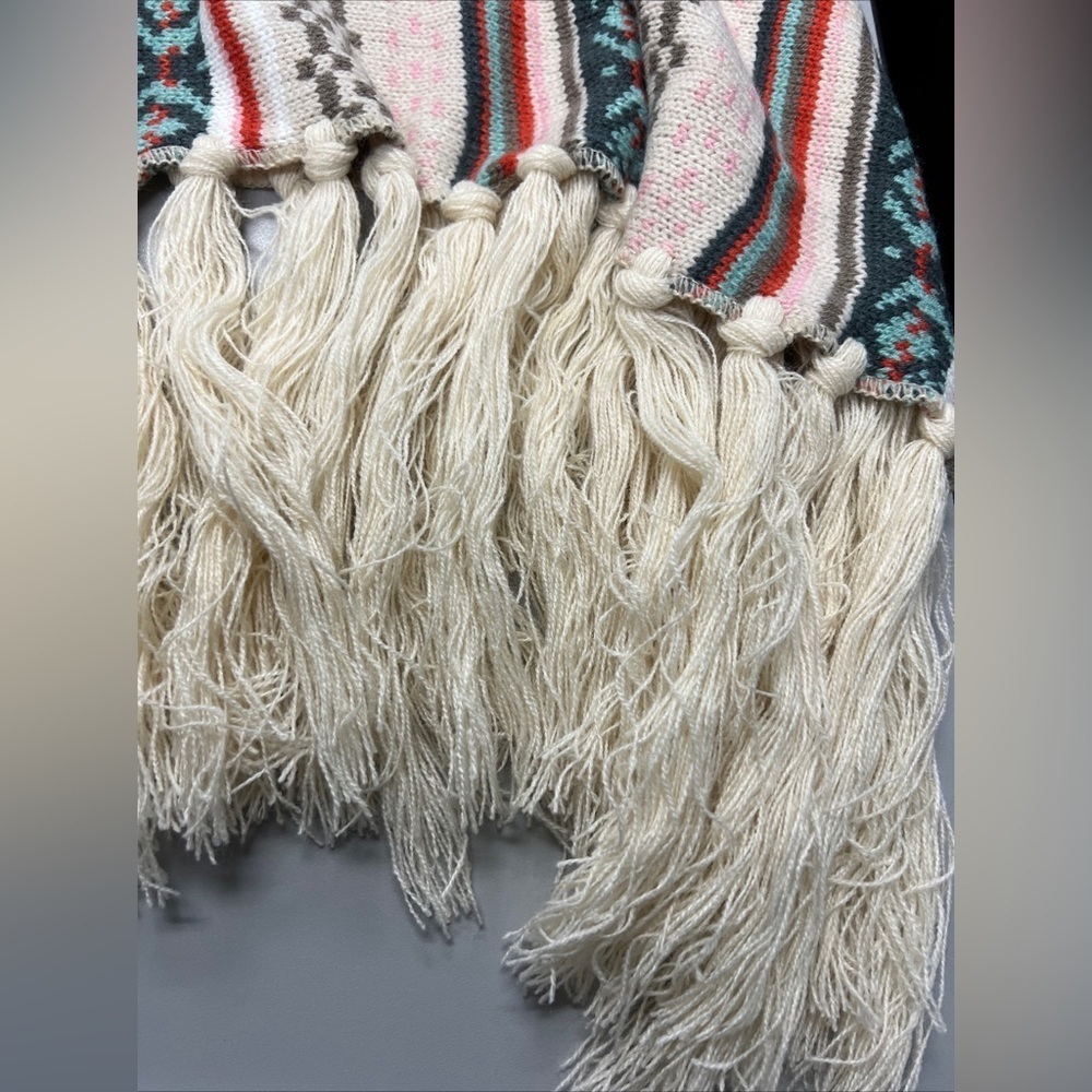 Southwest Boho Poncho Tassles One Size Ivory Multi Color NWOT - Picture 4 of 7